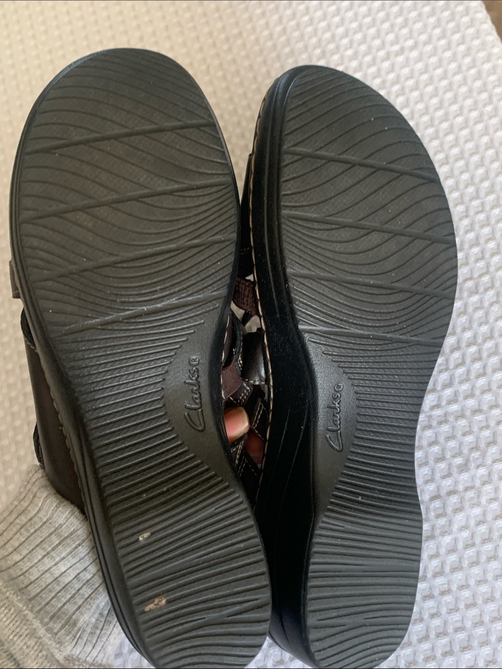 Clarks Merliah Holly Dark Brown leather upper Cross-Strap Slide Sandals size 10M - Picture 7 of 8